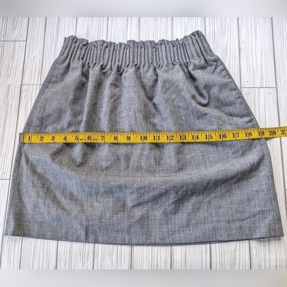 J. Crew Mercantile Sidewalk Ruched Waist Mini Skirt in Stone Gray Size 0 - Picture 8 of 12